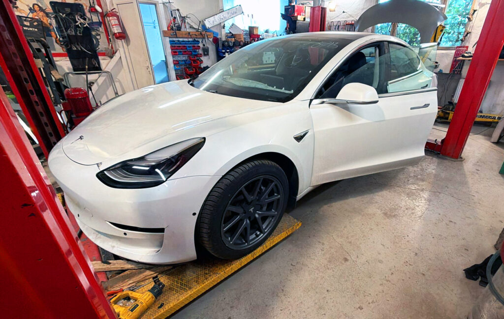 black auto service auto cluj masini electrice tesla